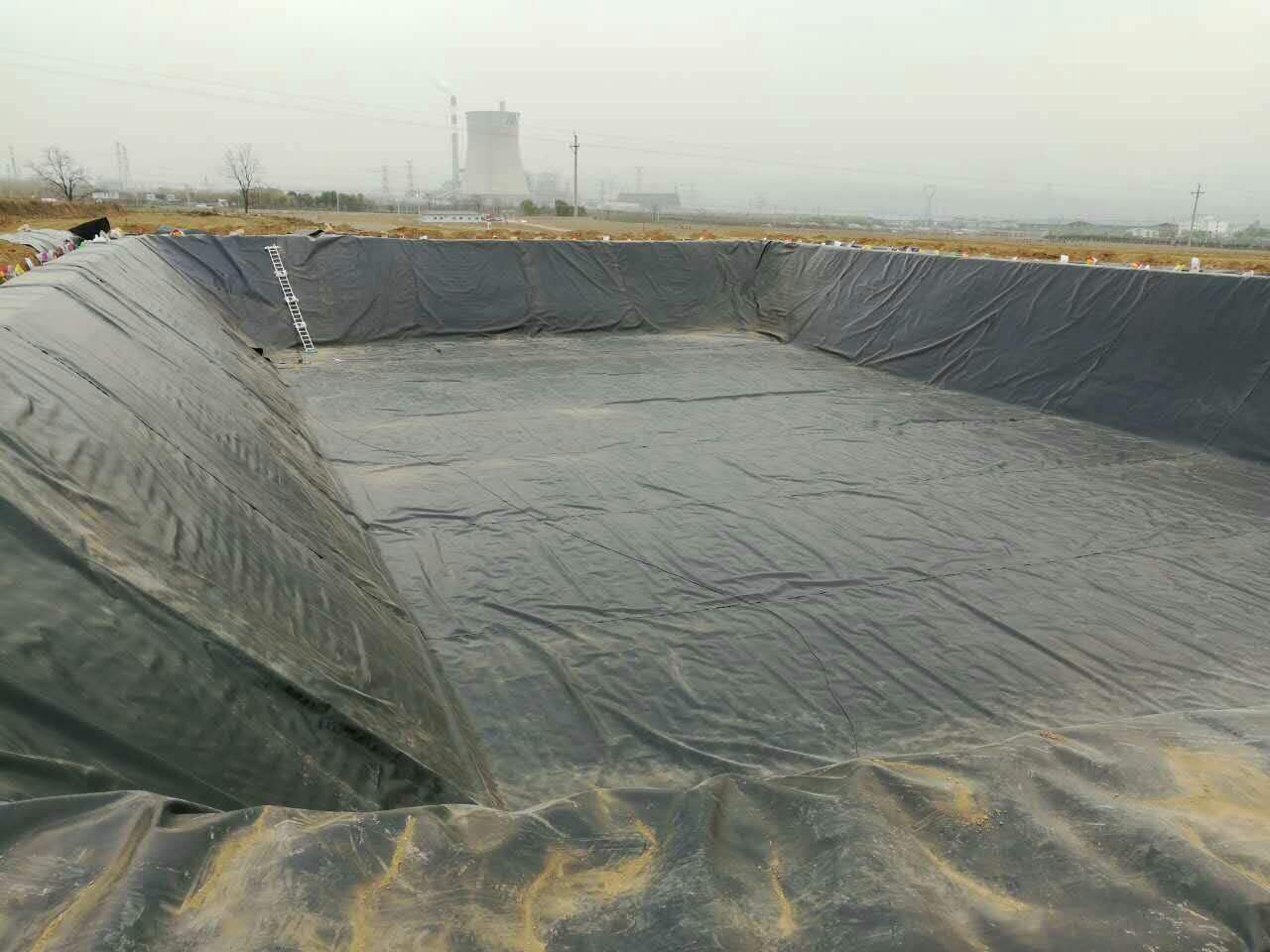 防渗土工膜